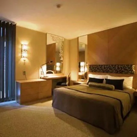 Отель Marmara 4*