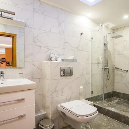 מלון Marmara 4*