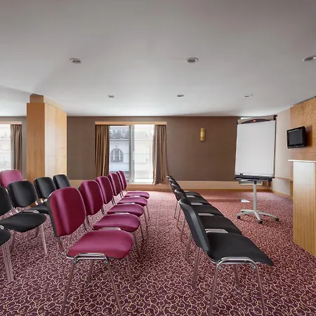 Marmara Hotel 4*